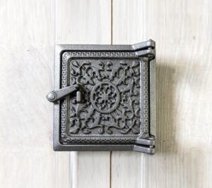 Дверка прочисна М2 (ЛЕВ) 150×155