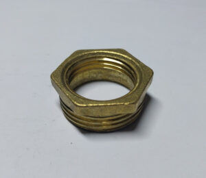 Футорка латунна 3/4″ В × 1″ Н (внутрішня/зовнішня)