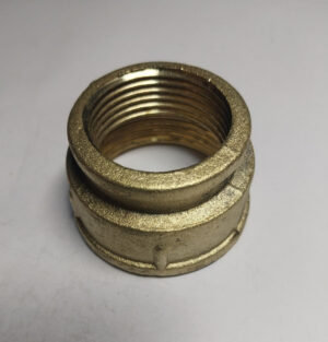 Муфта латунна 1 1/2″ В × 1 1/4″ В (внутрішня/внутрішня)