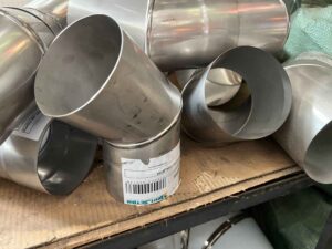 Коліно 45° нержавіюче D130 товщина 0,5 мм (коліно димохідне)